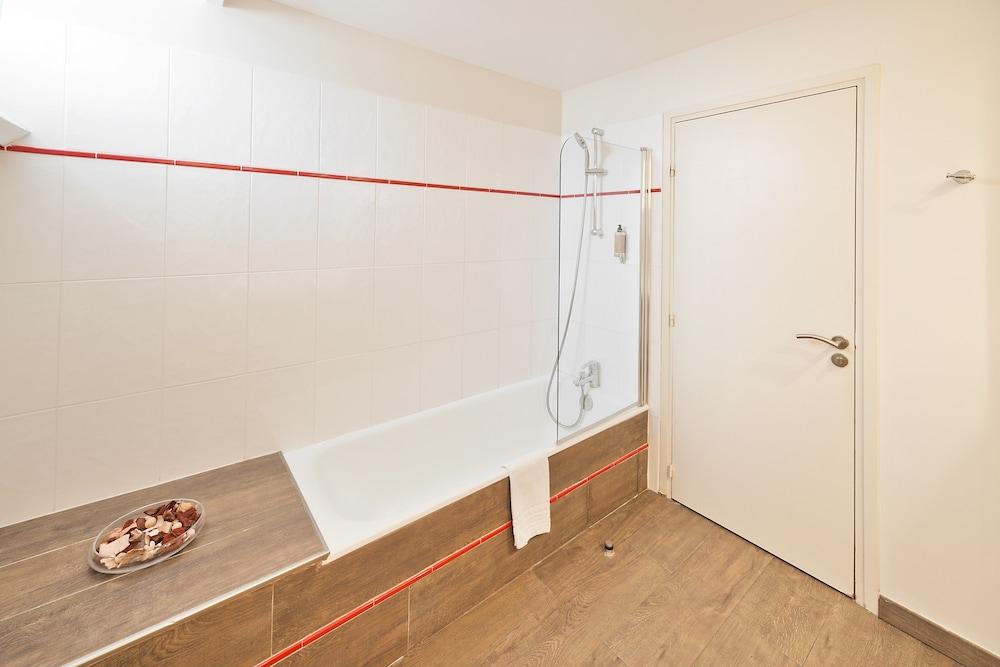 Best Western Plus L'Oree Paris Sud Saulx-les-Chartreux Exterior photo