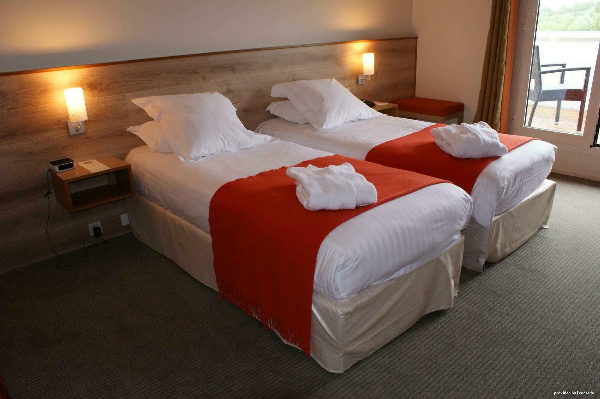 Best Western Plus L'Oree Paris Sud Saulx-les-Chartreux Room photo